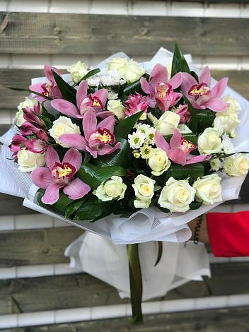 Букет цветов из: Розы и Хризантемы в Шохово