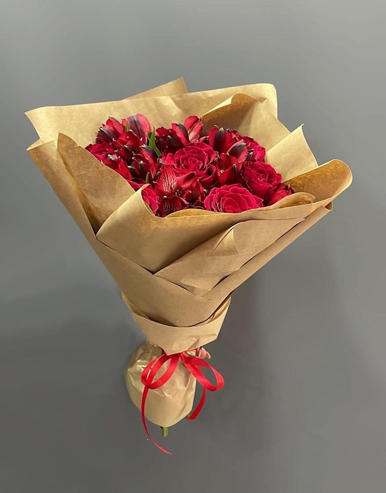 Букет цветов из: Альстромерии и Розы в Шохово