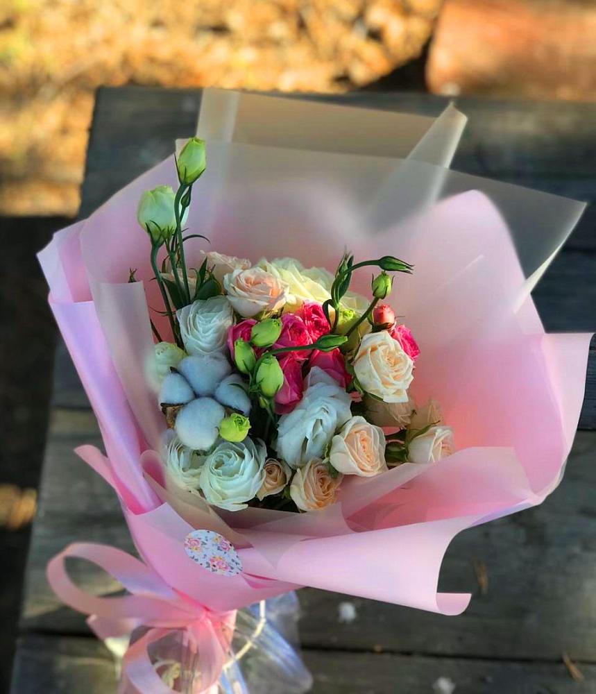 Букет цветов из: Розы и Лизиантусы в Шохово