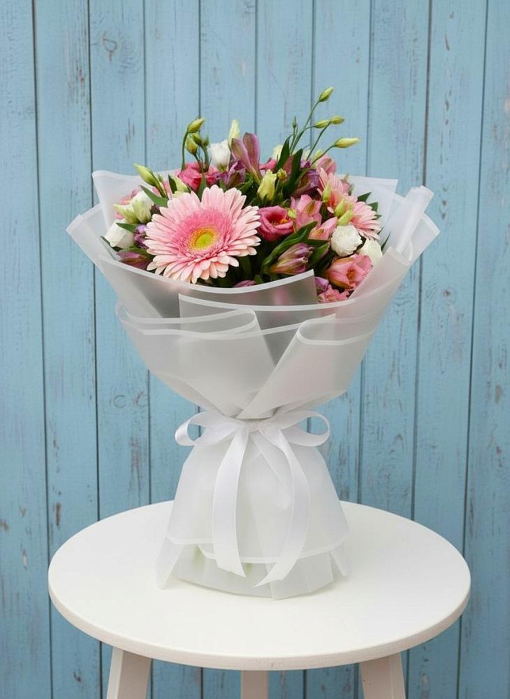 Букет цветов из: Герберы, Альстромерии и Лизиантусы в Шохово