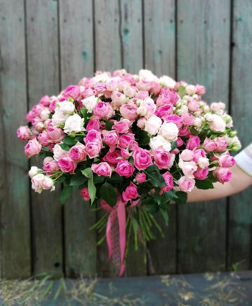 Букет Розовые кустовые розы Натали и Лав Лидия в Шохово