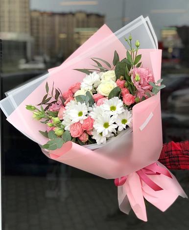 Букет цветов из: Розы, Лизиантусы и Хризантемы в Шохово